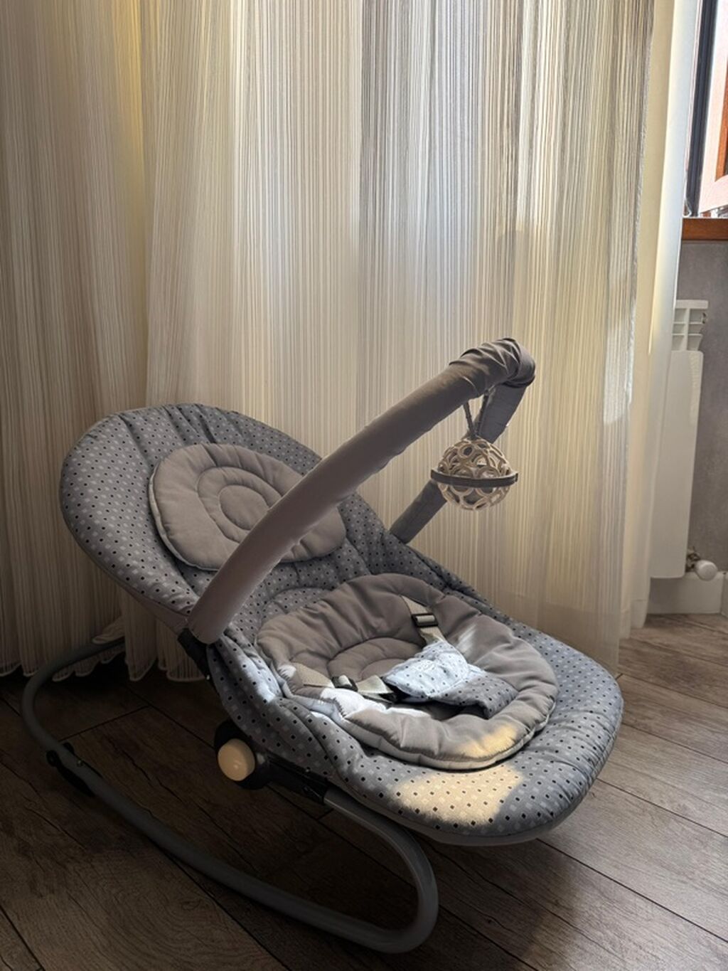 Oturacaq-yelləncək, Zontiksiz, Metal