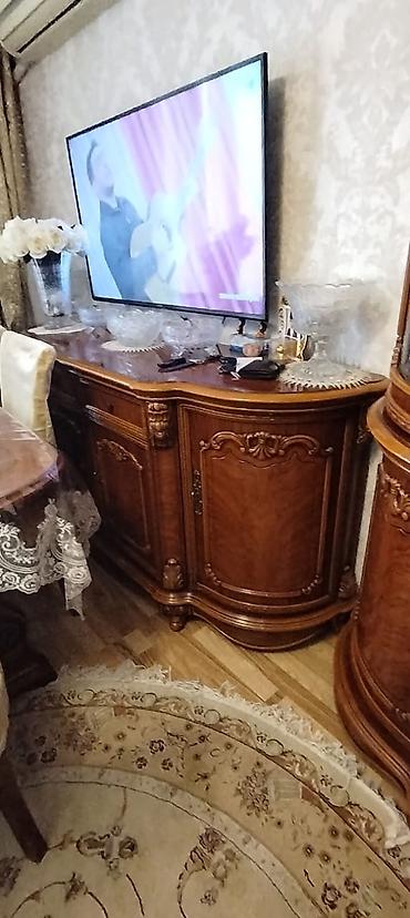 Klassik üslubda qonaq otağı mebel dəsti. Unvan Bakixanov. Yeni - şəkil 3