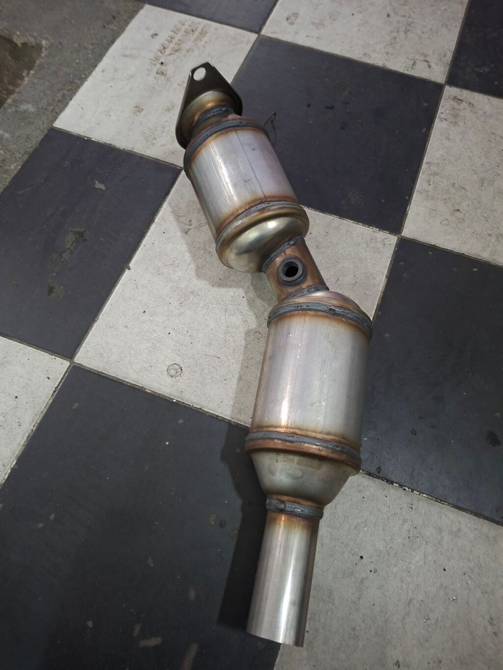 Tayota prius 30kuza Avtomobil üçün katalizator bloku (ikili katalitik