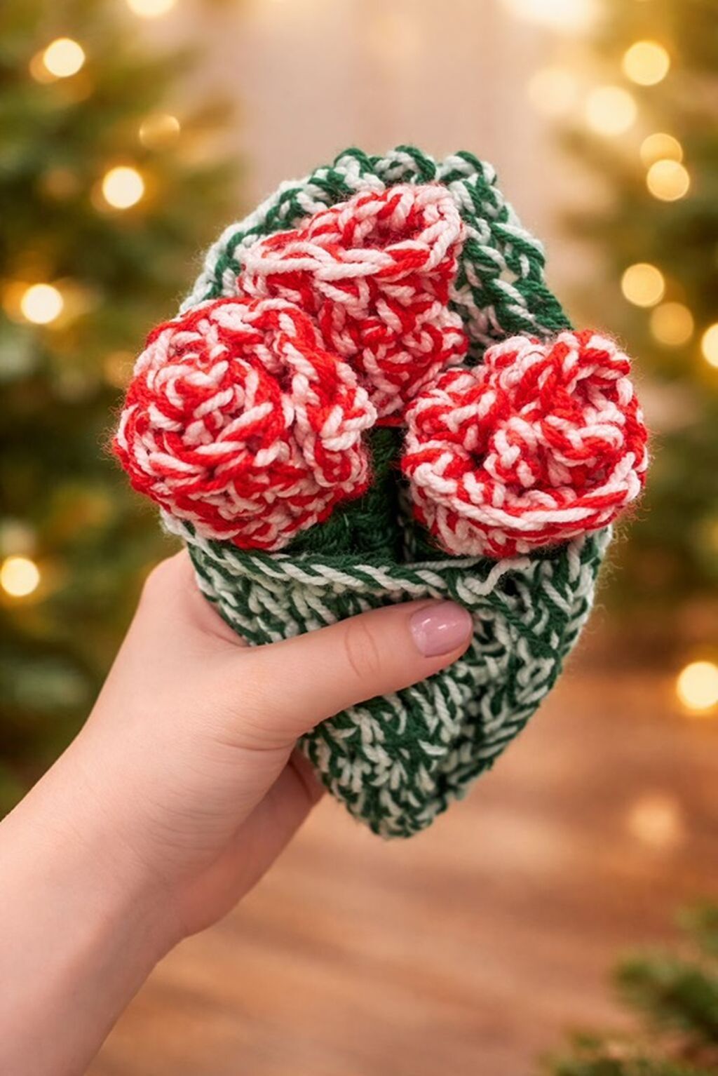 Yumşaq toxuma saplardan hazırlanmış dekorativ “gül dəstəsi”. -