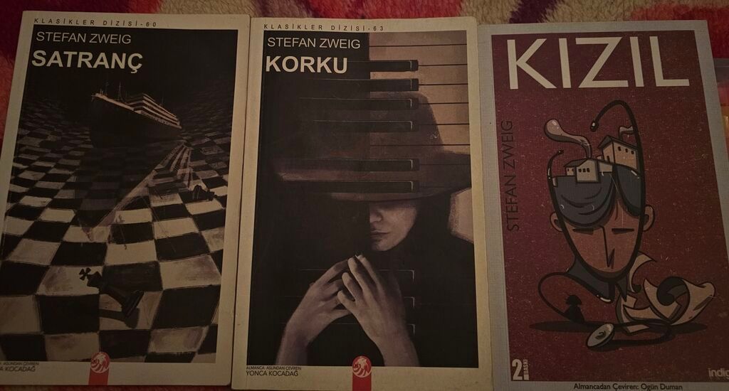 3ü birlikde 10 manat, ikinci el kitabıdır amma seliqelidi