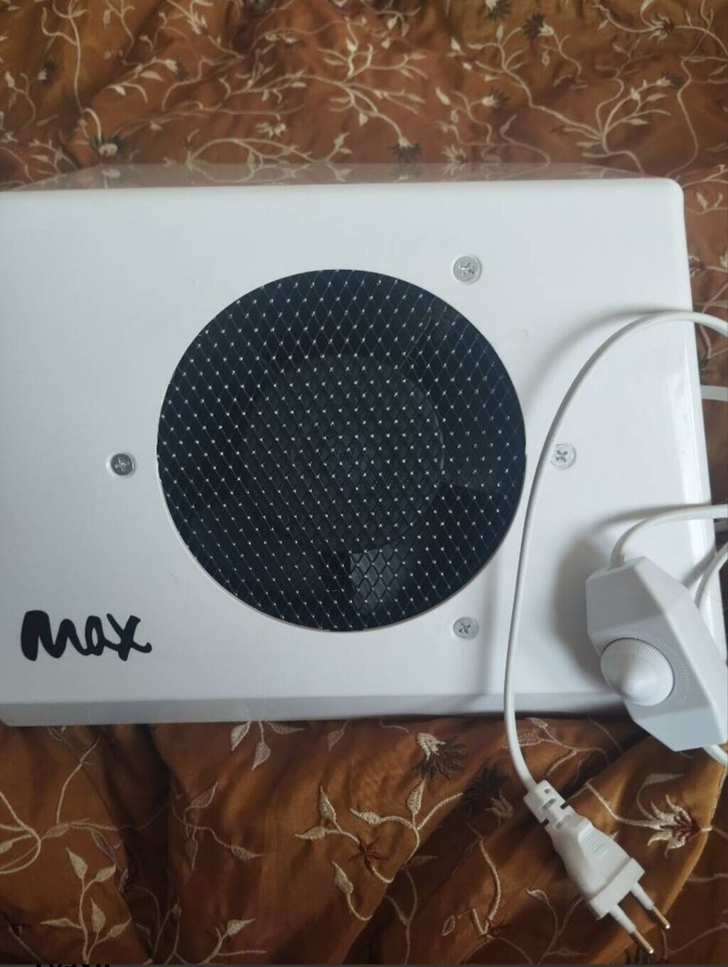 Dırnaq tozsoran yenidi baha alinib istifadə etmədiyime göre ucuz